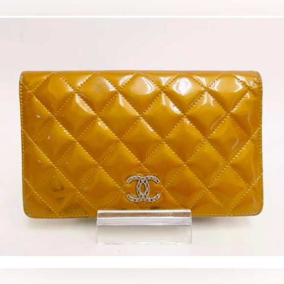 Authentic CHANEL Wallet Matelasse patent leather Bifold Long Wallet 💝 - Picture 1 of 8